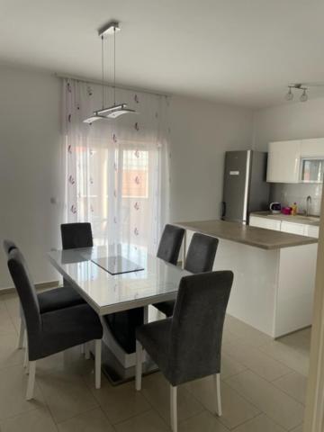 Apartman Visic 1692 Kaštela エクステリア 写真